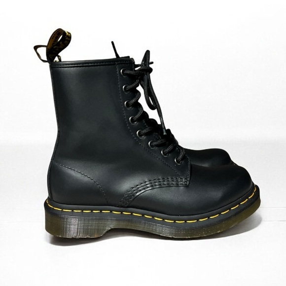 🌻NEW NWOT Dr. Martens 1460 Black Smooth Leather 8-Eye Boots Women's Size 6 - Picture 5 of 15